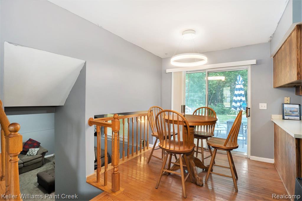4490 Dickerson Road Waterford, MI 48328 - Photo 4 of 15 Gallery Image 4