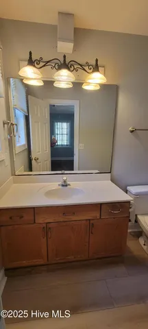 $1,700 | 4919 West Rainbow Drive, Wilmington, NC 28403