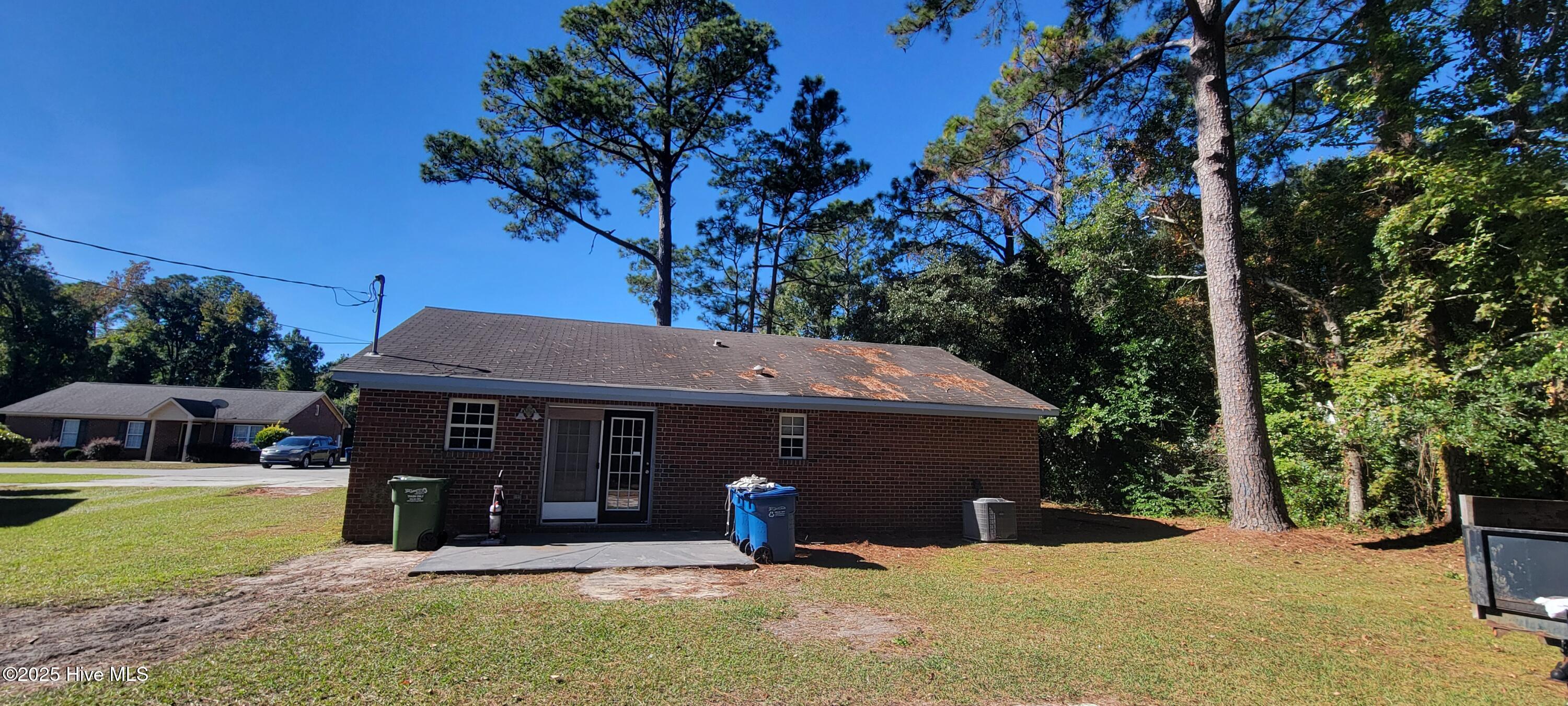 4919 West Rainbow Drive Wilmington, NC 28403 - Photo 6 of 20 20251105_111210