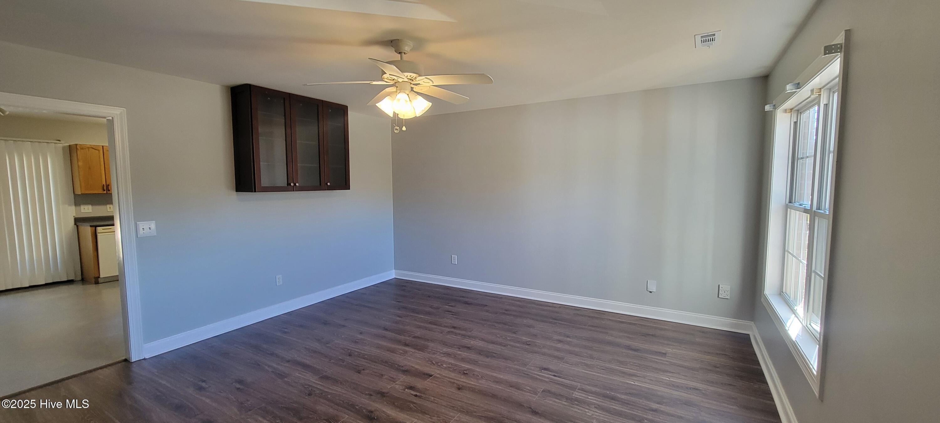 4919 West Rainbow Drive Wilmington, NC 28403 - Photo 7 of 20 20251105_111337