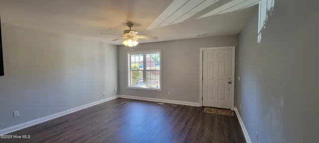 $1,700 | 4919 West Rainbow Drive, Wilmington, NC 28403