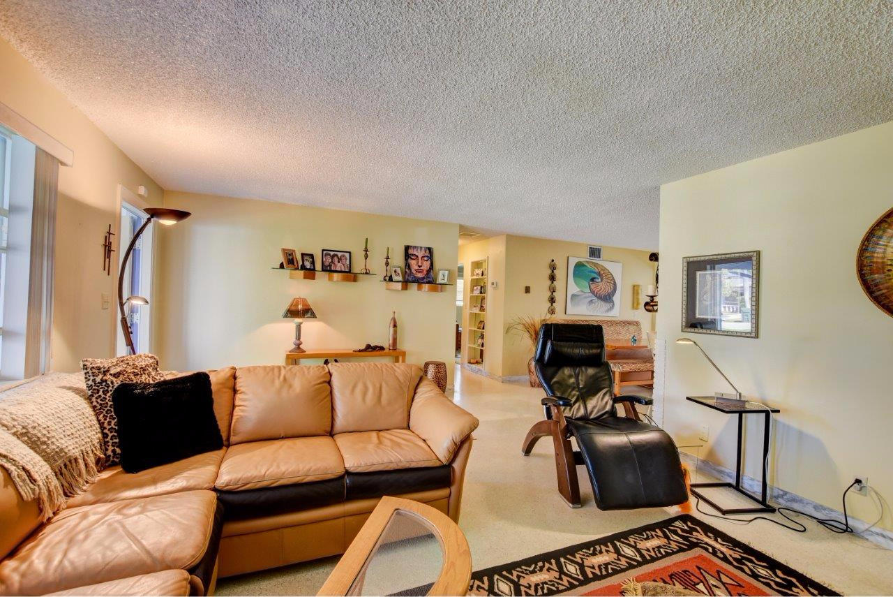 266 Northeast 31st Street Boca Raton, FL 33431 - Photo 9 of 39 BH 266 NE 31st St-9