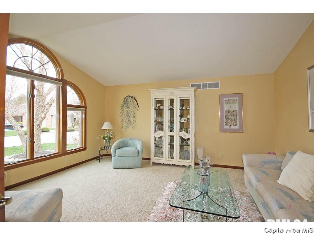 4005 Stone Bridge Road Springfield, IL 62711 - Photo 3 of 35