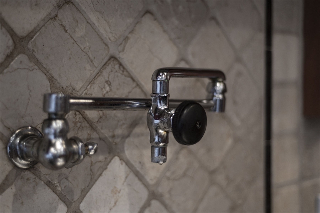 8 Azalea Way Boxford, MA 01921 - Photo 15 of 42 a utility room with dryer and washer