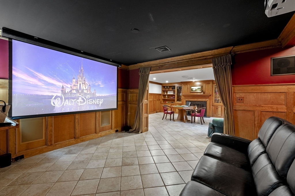 8 Azalea Way Boxford, MA 01921 - Photo 40 of 42 a view of lobby with furniture
