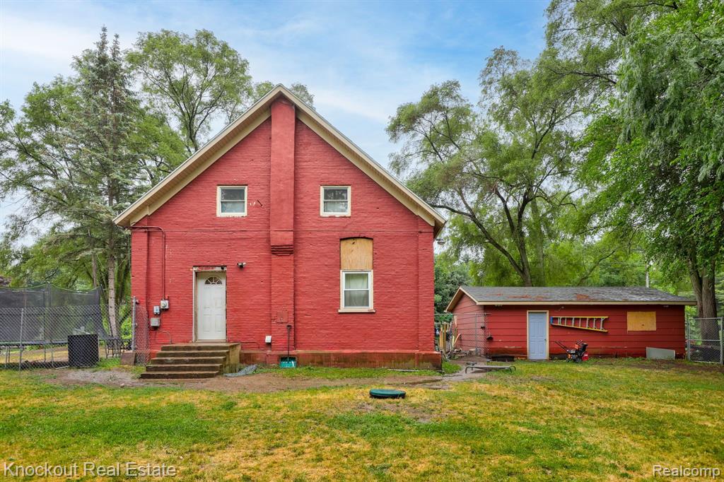 1940 West Sloan Road Burt, MI 48417 - Photo 32 of 38