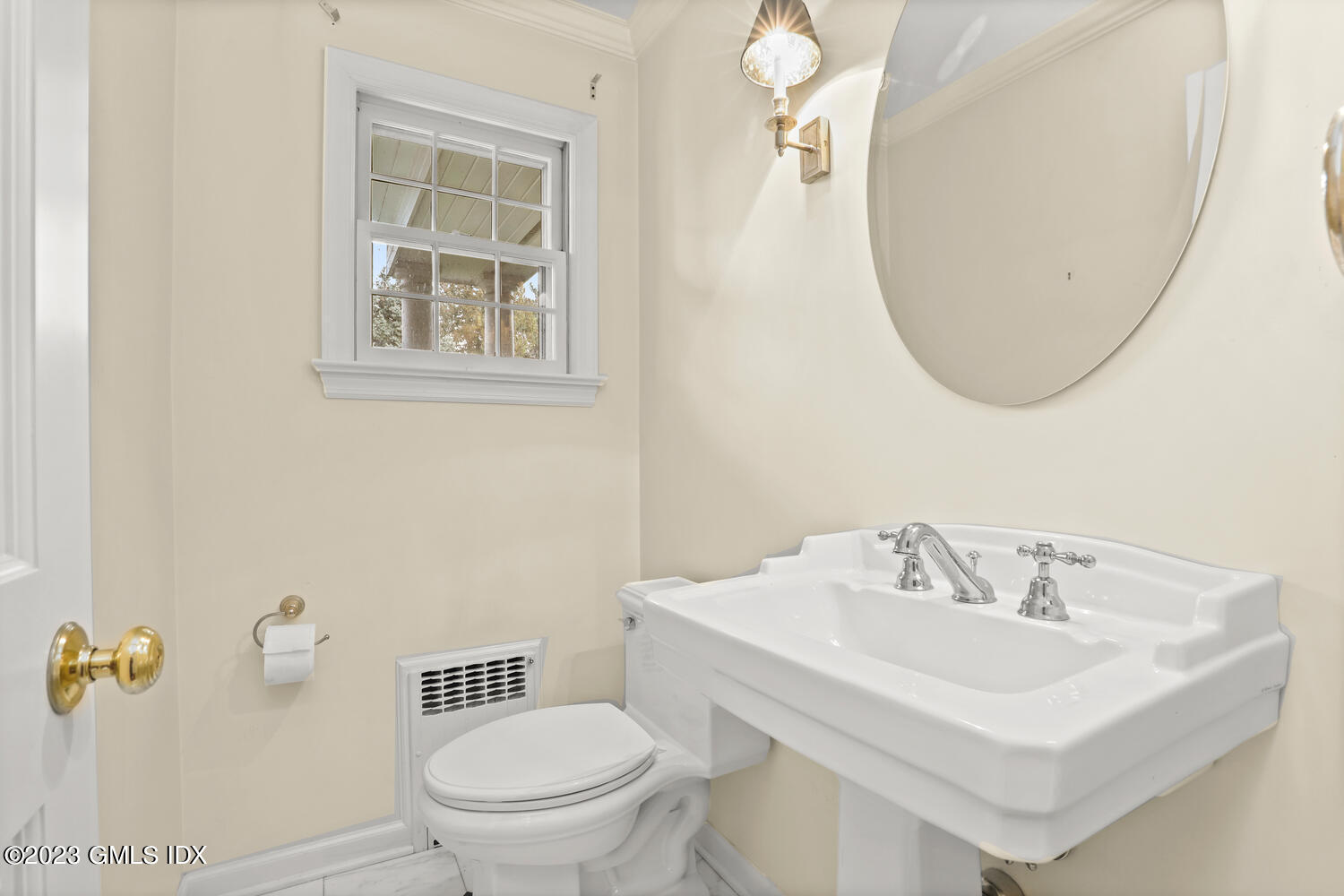 16 Intervale Place Greenwich, CT 06830 - Photo 13 of 23 16 Intervale Powder Room