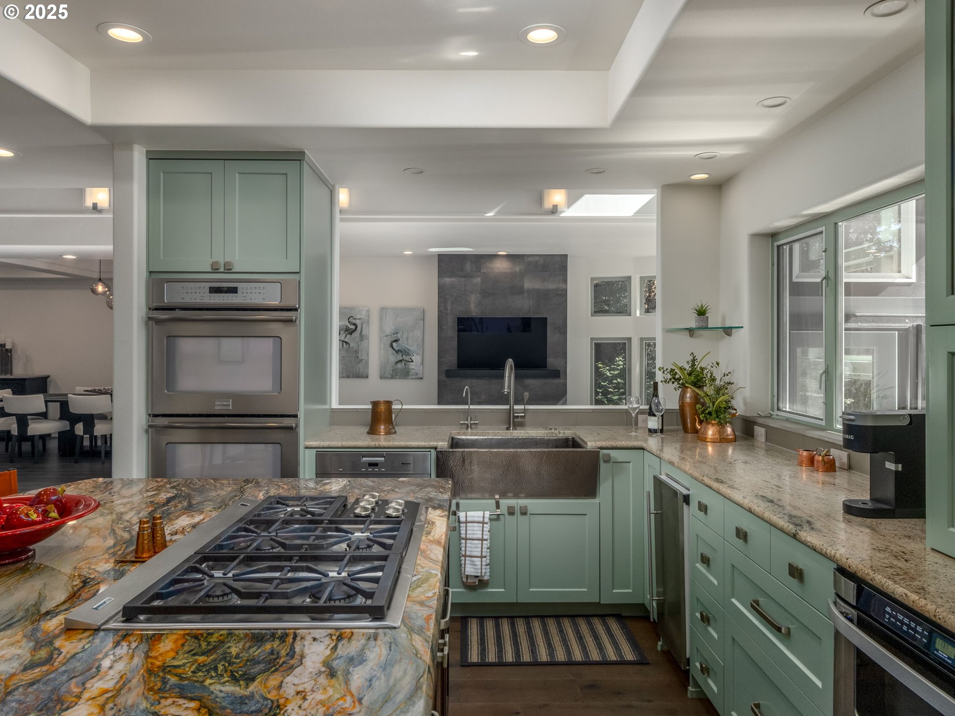 17210 Cedar Road Lake Oswego, OR 97034 - Photo 12 of 48 Gallery Image 12