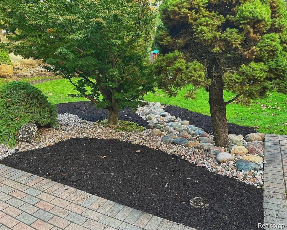 26764 York Road Huntington Woods, MI 48070 - Photo 43 of 45