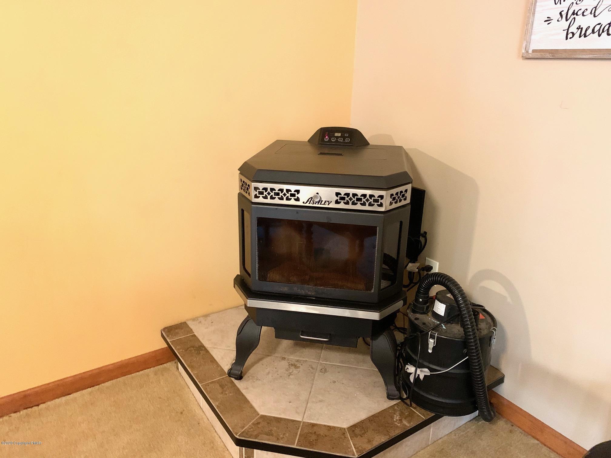 238 Dorset Road Tobyhanna, PA 18466 - Photo 15 of 29 IMG_4809