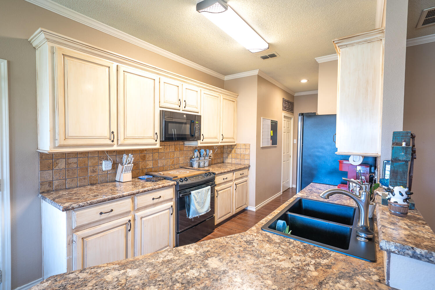 5416 100th Street Lubbock, TX 79424 - Photo 3 of 25 DSC01360