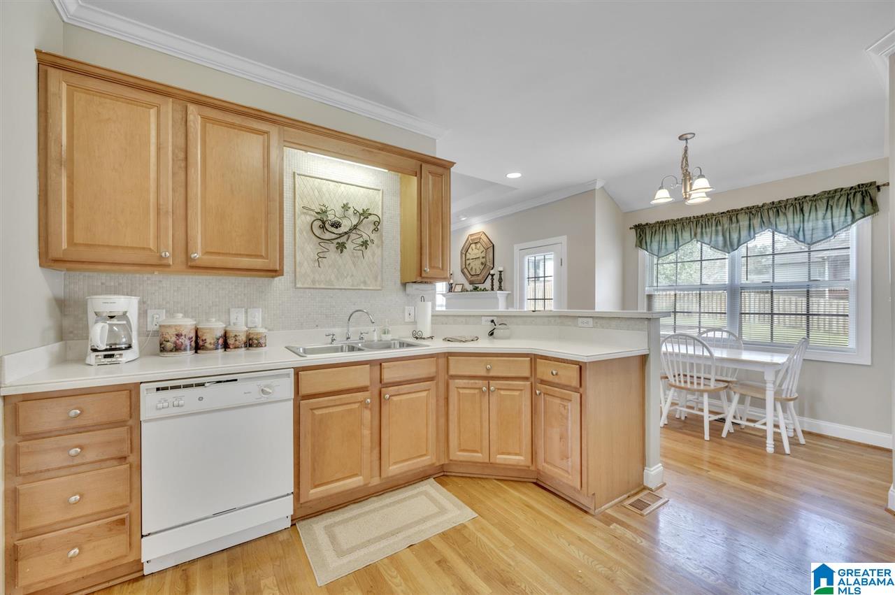 4735 Thornhill Road Gardendale, AL 35071 - Photo 11 of 37