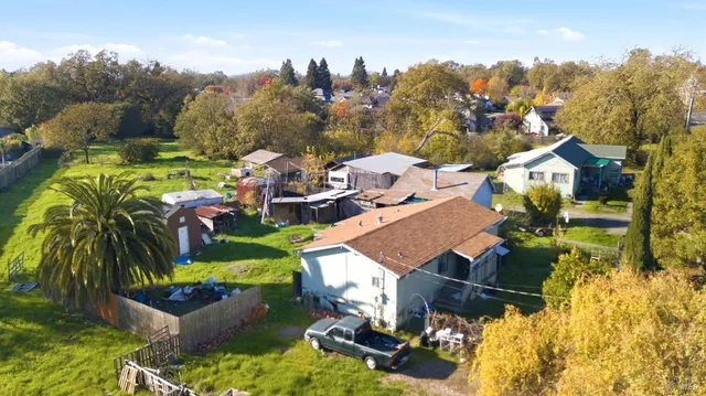 $1,100,000 | 6283-6285 Old Redwood Highway, Windsor, CA 95492