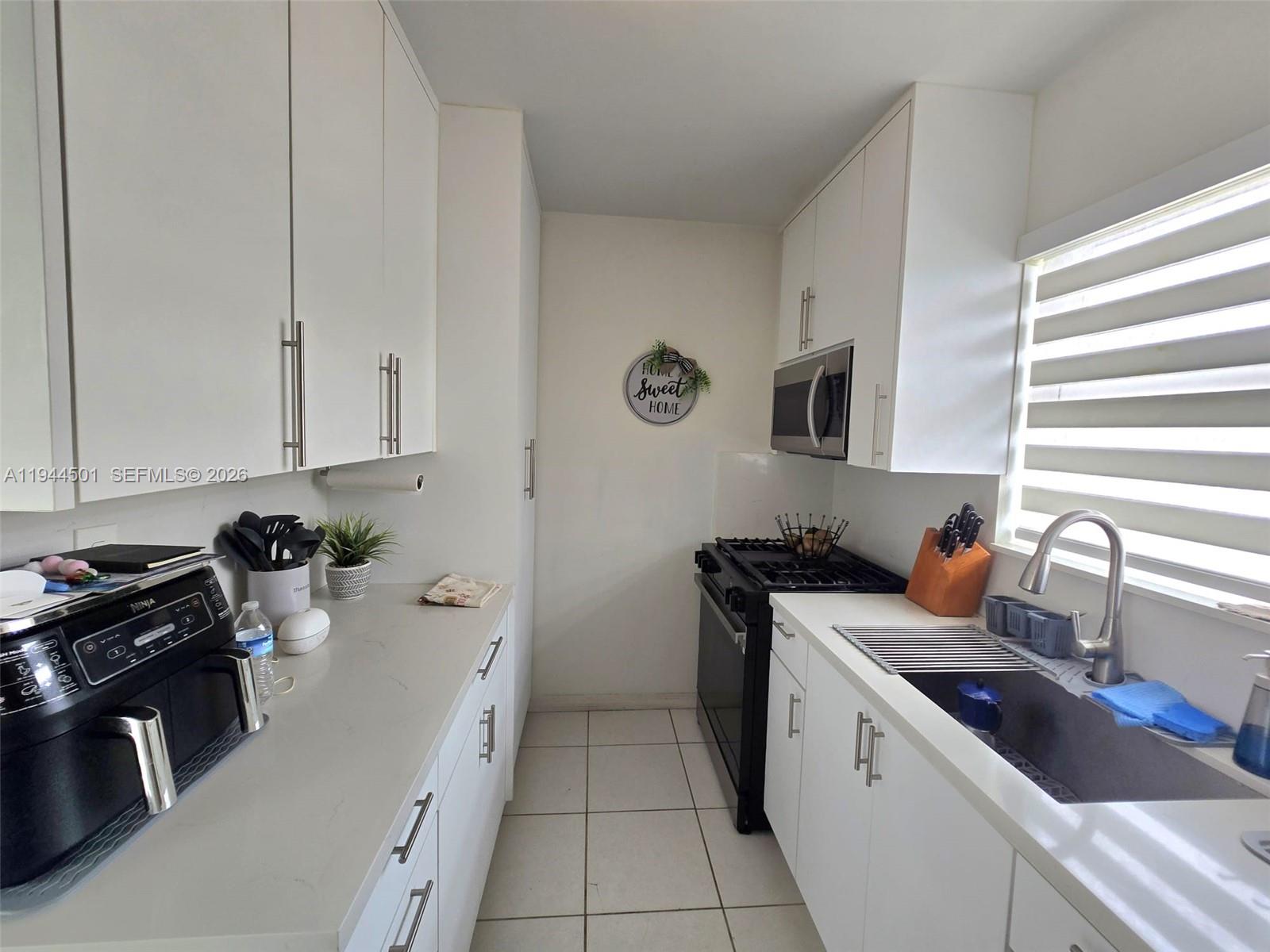 1265 West 24th Street, Unit 201 Hialeah, FL 33010 - Photo 13 of 34