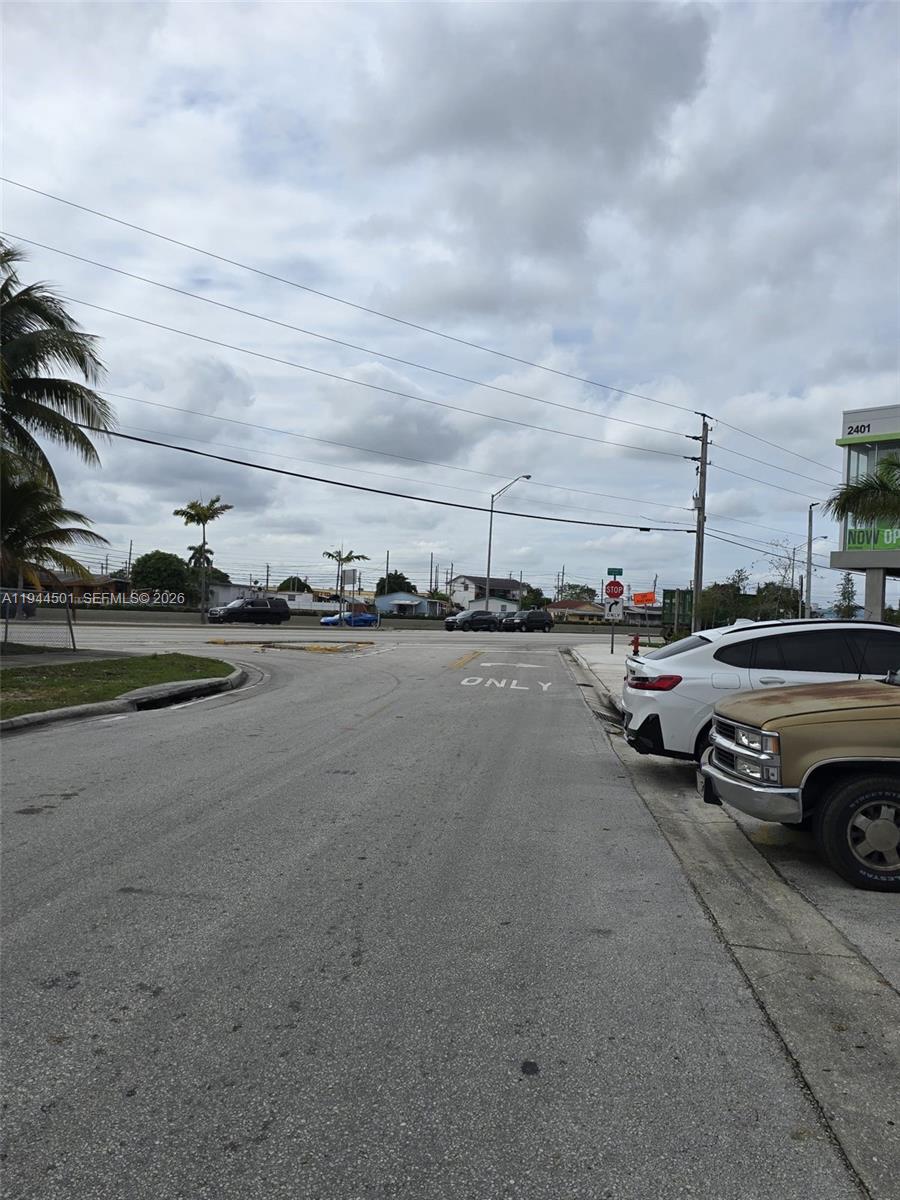 1265 West 24th Street, Unit 201 Hialeah, FL 33010 - Photo 33 of 34