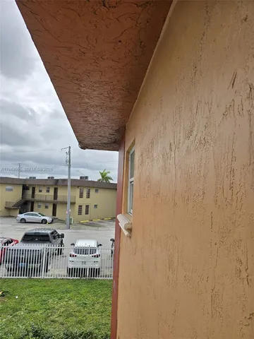 $230,000 | 1265 West 24th Street, Unit 201, Hialeah, FL 33010
