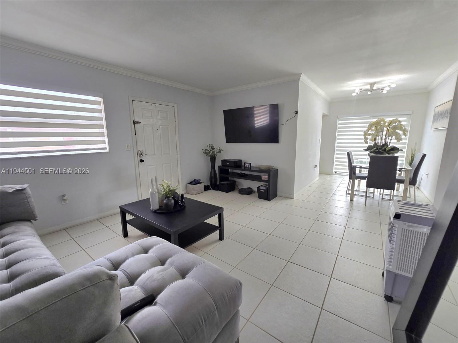 1265 West 24th Street, Unit 201 Hialeah, FL 33010 - Photo 4 of 35
