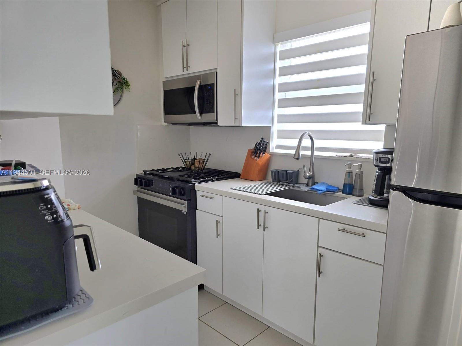 1265 West 24th Street, Unit 201 Hialeah, FL 33010 - Photo 9 of 34
