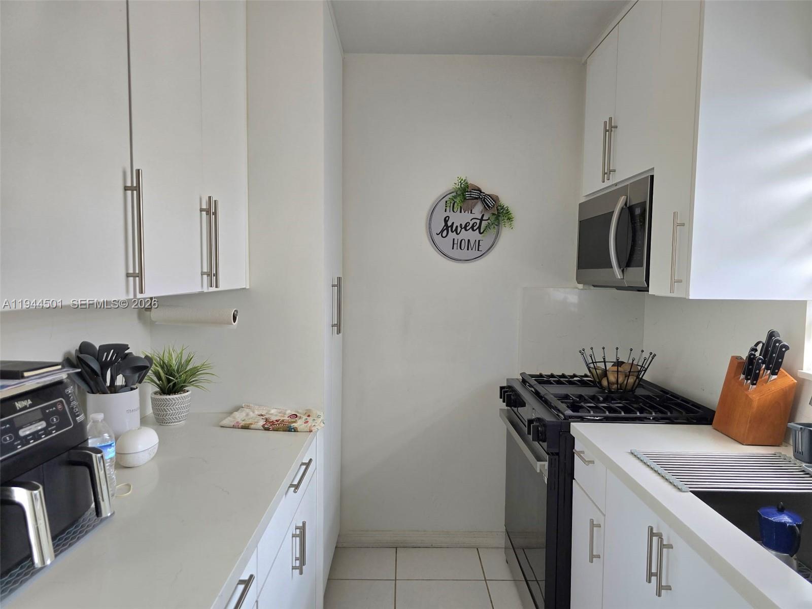 1265 West 24th Street, Unit 201 Hialeah, FL 33010 - Photo 10 of 34