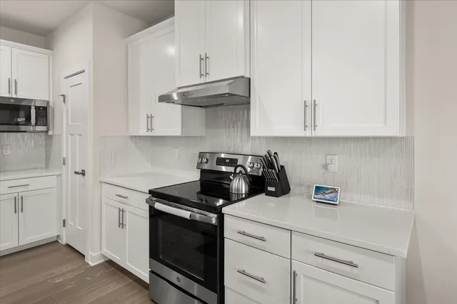 $299,900 | 1668 Burtonwood Drive, Moore, SC 29369