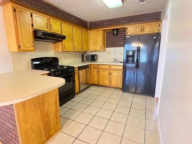 $1,000 | 6610 Hope Avenue, Lubbock, TX 79424