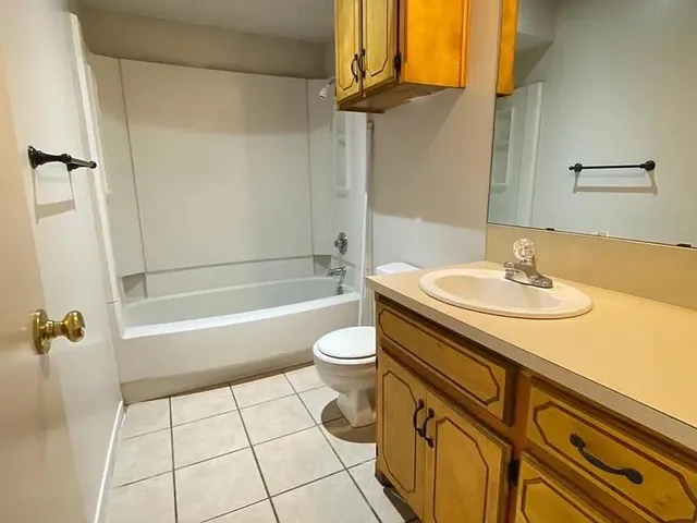 $1,000 | 6610 Hope Avenue, Lubbock, TX 79424