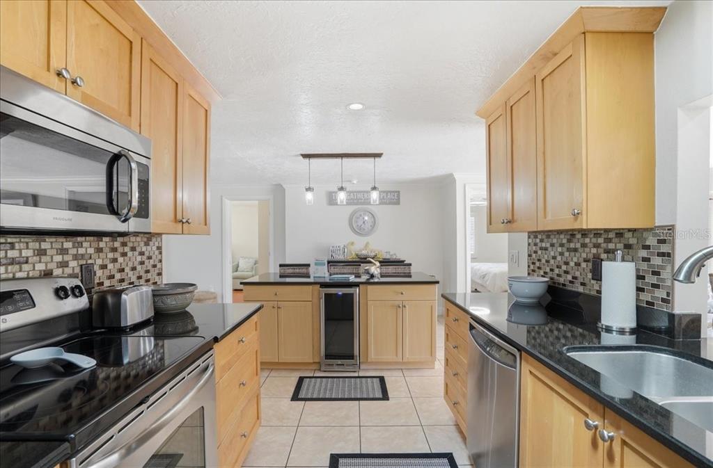 1129 Riviera Street Venice, FL 34285 - Photo 15 of 73