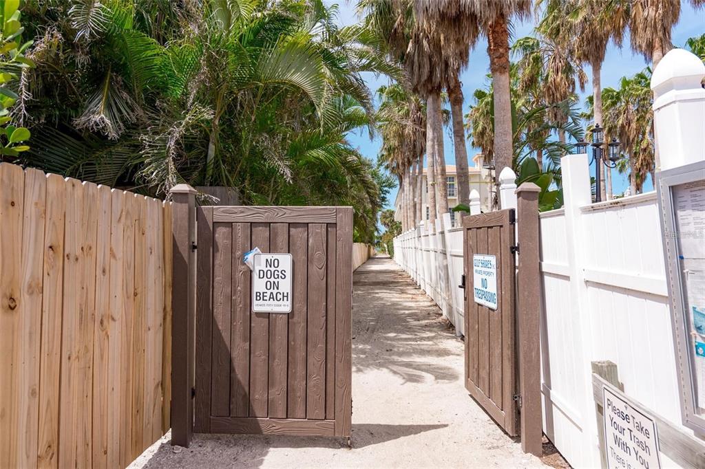 1129 Riviera Street Venice, FL 34285 - Photo 70 of 73