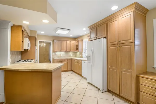 $349,900 | 4405 Napoli Drive, Metairie, LA 70002