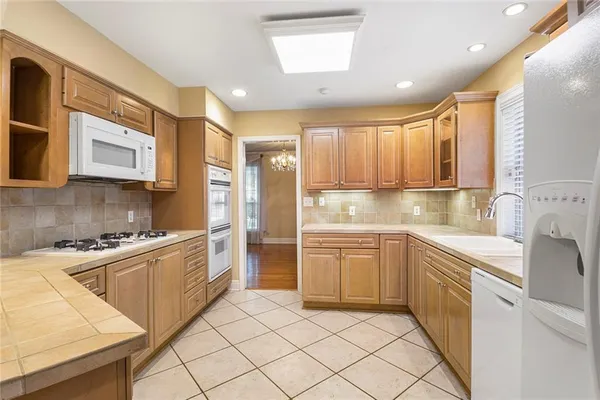 $349,900 | 4405 Napoli Drive, Metairie, LA 70002