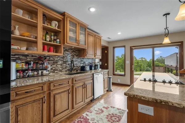 $1,599,990 | 11203 County Road 375, St. Joseph, MO 64505