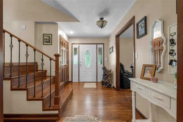 $1,599,990 | 11203 County Road 375, St. Joseph, MO 64505