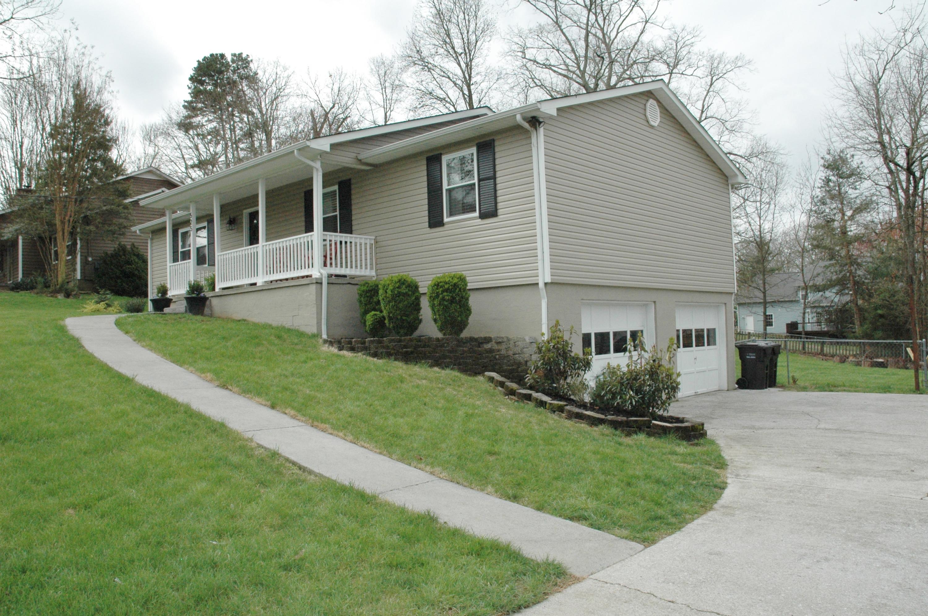 525 Harrow Road Knoxville, TN 37934 - Photo 2 of 30 DSC_0076