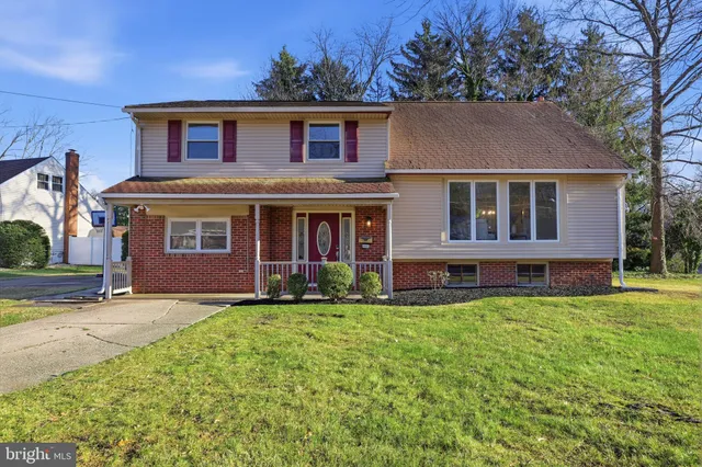$450,000 | 1401 Hillside Drive, Cherry Hill, NJ 08003