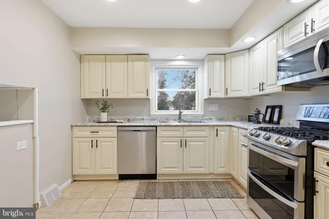 $450,000 | 1401 Hillside Drive, Cherry Hill, NJ 08003