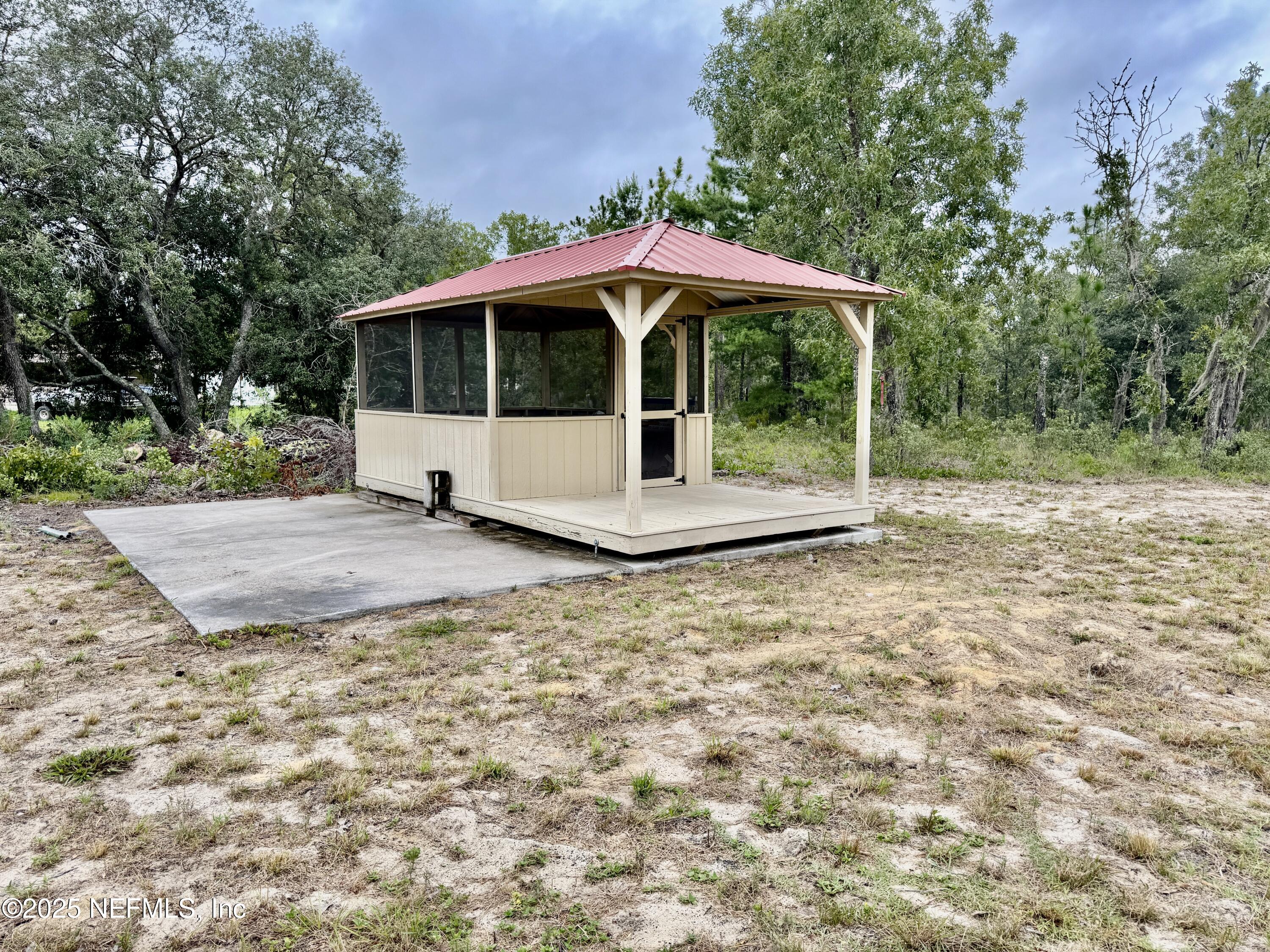 410 Lily Trail Interlachen, FL 32148 - Photo 14 of 23 410 Lily Trl, Interlachen, FL 32148