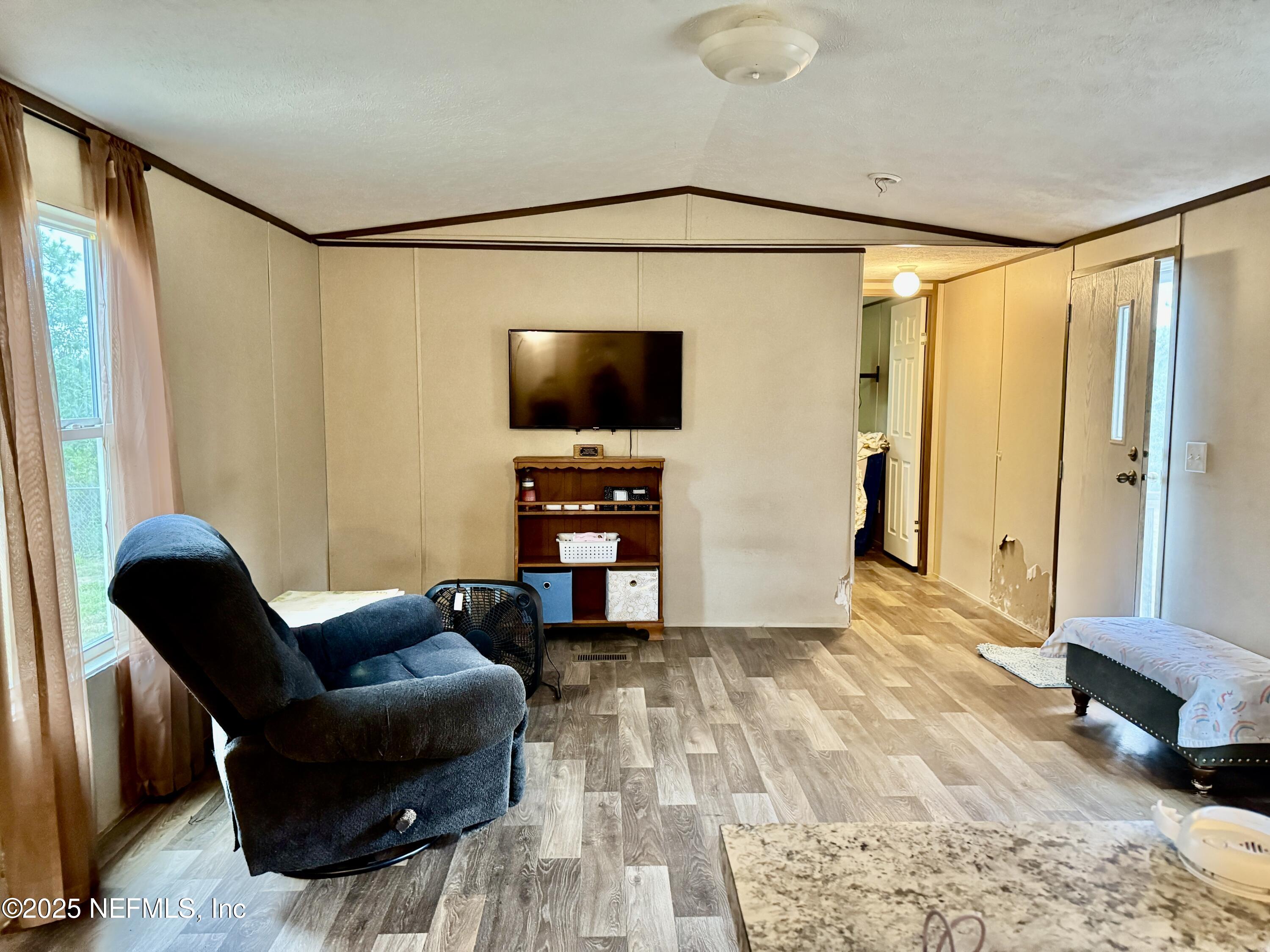 410 Lily Trail Interlachen, FL 32148 - Photo 6 of 23 410 Lily Trl, Interlachen, FL 32148