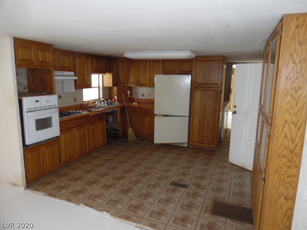 271 Gilmore Road Pahrump, NV 89060 - Photo 3 of 15 Gallery Image 3