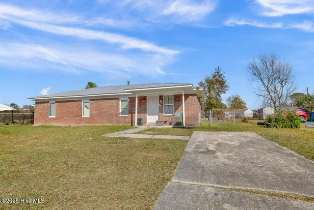 $215,000 | 1113 East Stewart Circle, Wilmington, NC 28405