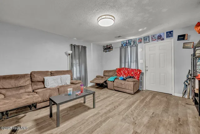 $215,000 | 1113 East Stewart Circle, Wilmington, NC 28405