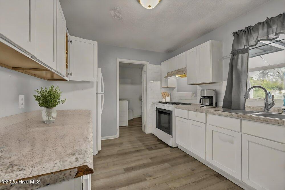 1113 East Stewart Circle Wilmington, NC 28405 - Photo 5 of 18 013_586c0fcc-5ad9-4c25-b70b-c3a5346a5fb8