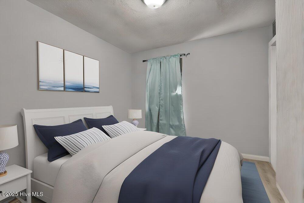 1113 East Stewart Circle Wilmington, NC 28405 - Photo 9 of 18 018_cc25d533-2b2b-4a09-9164-ef1f250a712c