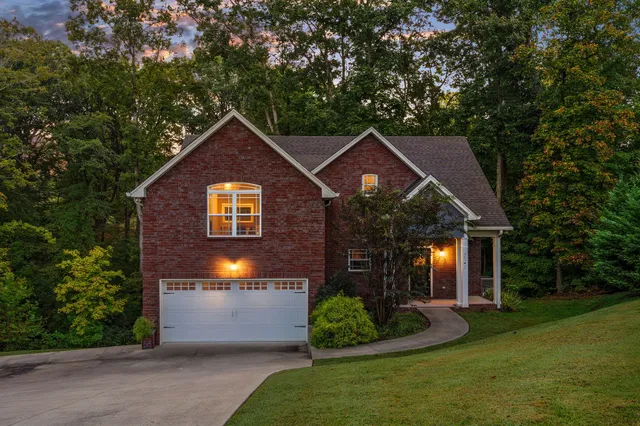 $499,995 | 3047 Gracie Ann Drive, Greenbrier, TN 37073
