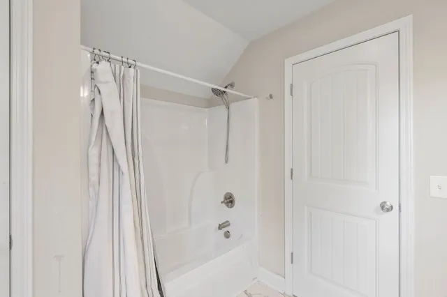 $499,995 | 3047 Gracie Ann Drive, Greenbrier, TN 37073