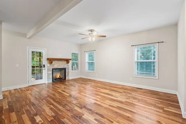 $499,995 | 3047 Gracie Ann Drive, Greenbrier, TN 37073