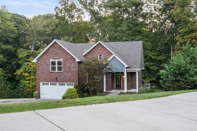 $499,995 | 3047 Gracie Ann Drive, Greenbrier, TN 37073