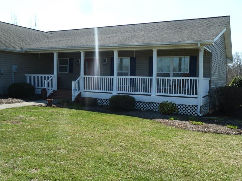 1145 Alean Road Wirtz, VA 24184 - Photo 30 of 66 32 Front Porch.JPG