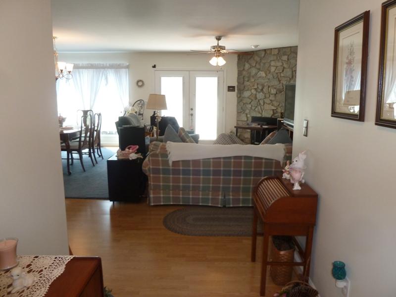 1145 Alean Road Wirtz, VA 24184 - Photo 35 of 66 37 Foyer into Great Room.JPG