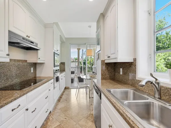 $28,000 | 19126 Fisher Island Drive, Unit 19126, Miami Beach, FL 33109