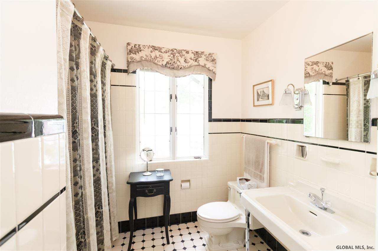 1049 Avon Road Schenectady, NY 12308 - Photo 21 of 33 Photo 21